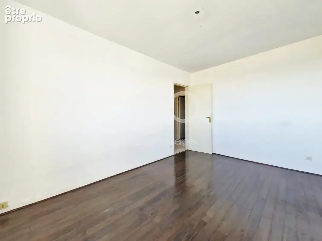 Appartement lumineux en centre ville - 84 m2 - 4 pièces - photo 9