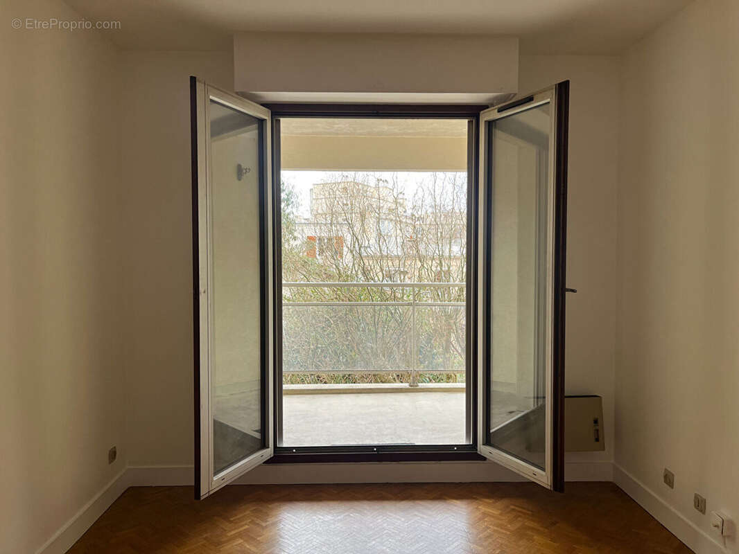 Appartement à PARIS-20E