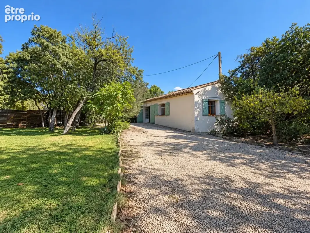 Maison de 170 m2 et maison de 70 m2, piscine, jardin 4230 m2 LAURIS (84) - photo 13