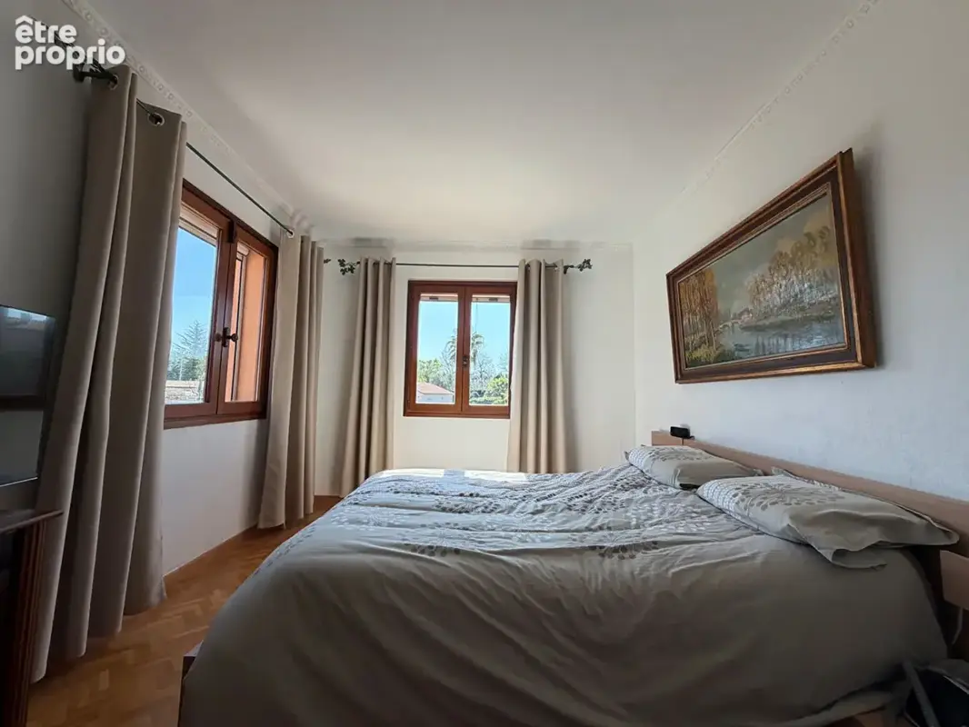 LA GAUDE - Maison  4 pièce(s) 154 m2 avec Piscine - photo 13