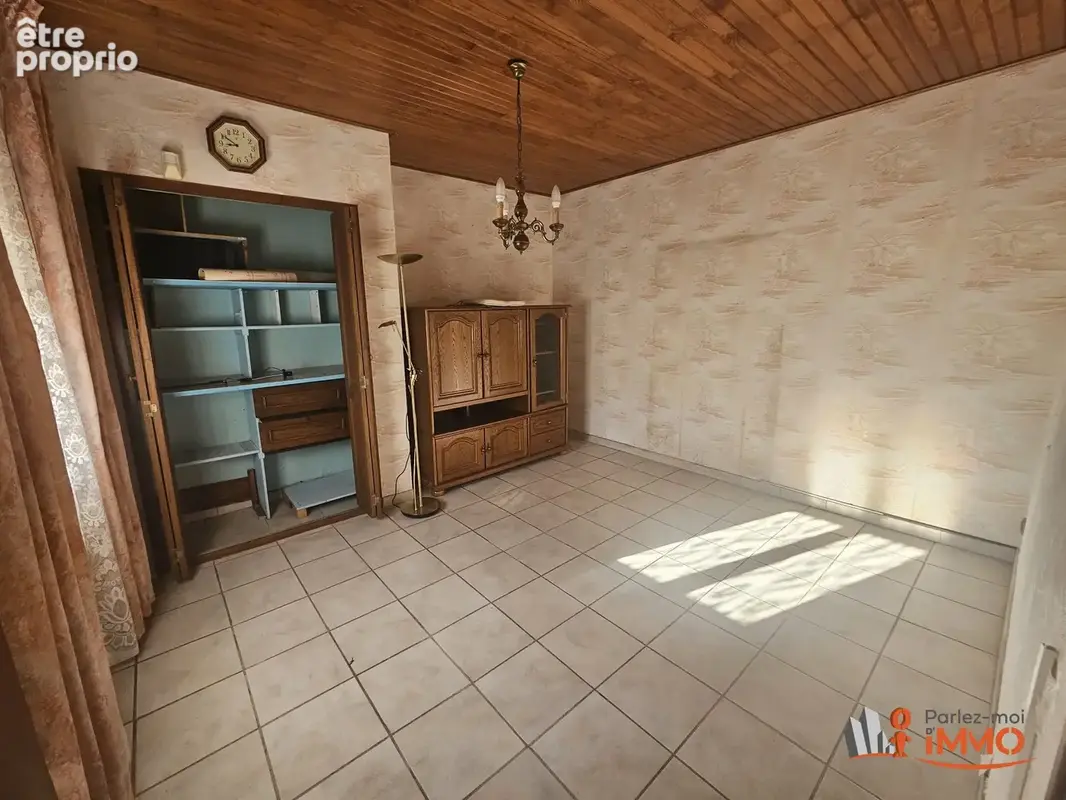 Maison 2 pièces 48 m² à vendre à Le Chambon-Feugerolles (42500) - photo 4