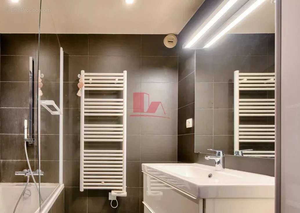 Appartement à ISSY-LES-MOULINEAUX
