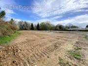 Terrain à LA TOUR-DU-PIN