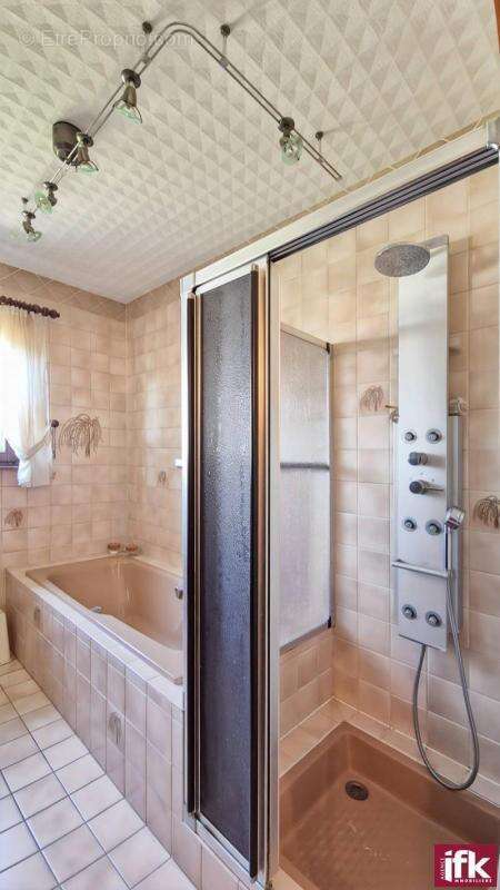 Horbourg-Wihr : Maison 5 chambres de 144m² sur 6 ares de terrain - photo 16