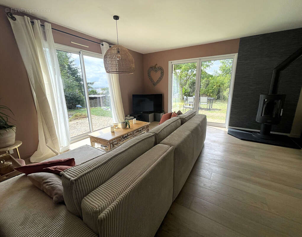 Maison à BRISSAC-QUINCE