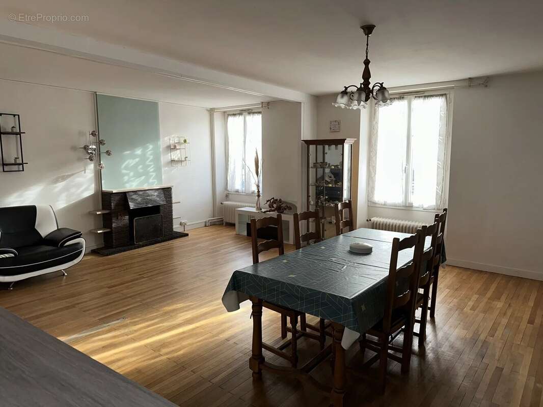 Maison à GENCAY