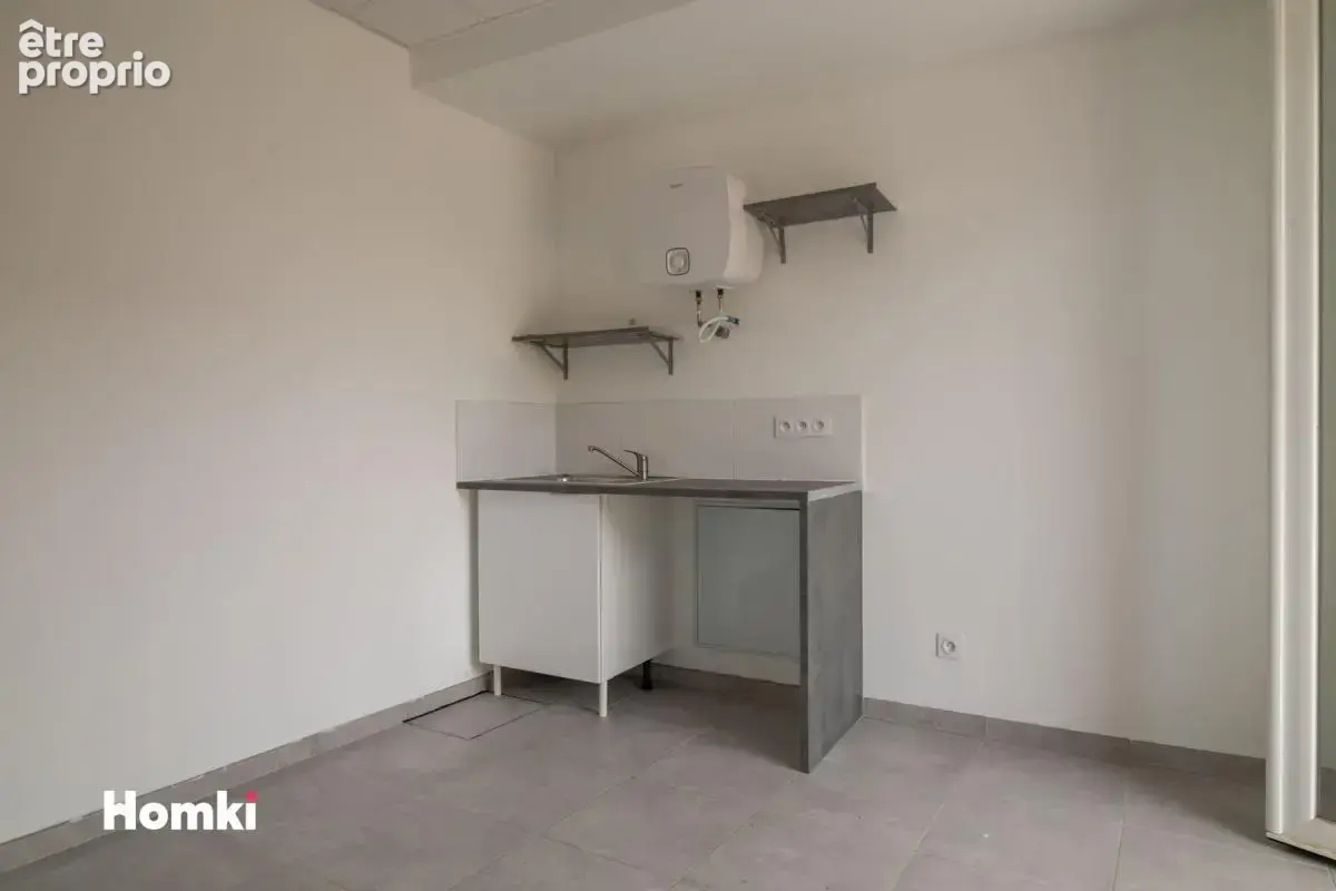 Local commercial T1 de 46 m² à Avignon 84000, Boulevard Sixte Isnard - photo 4