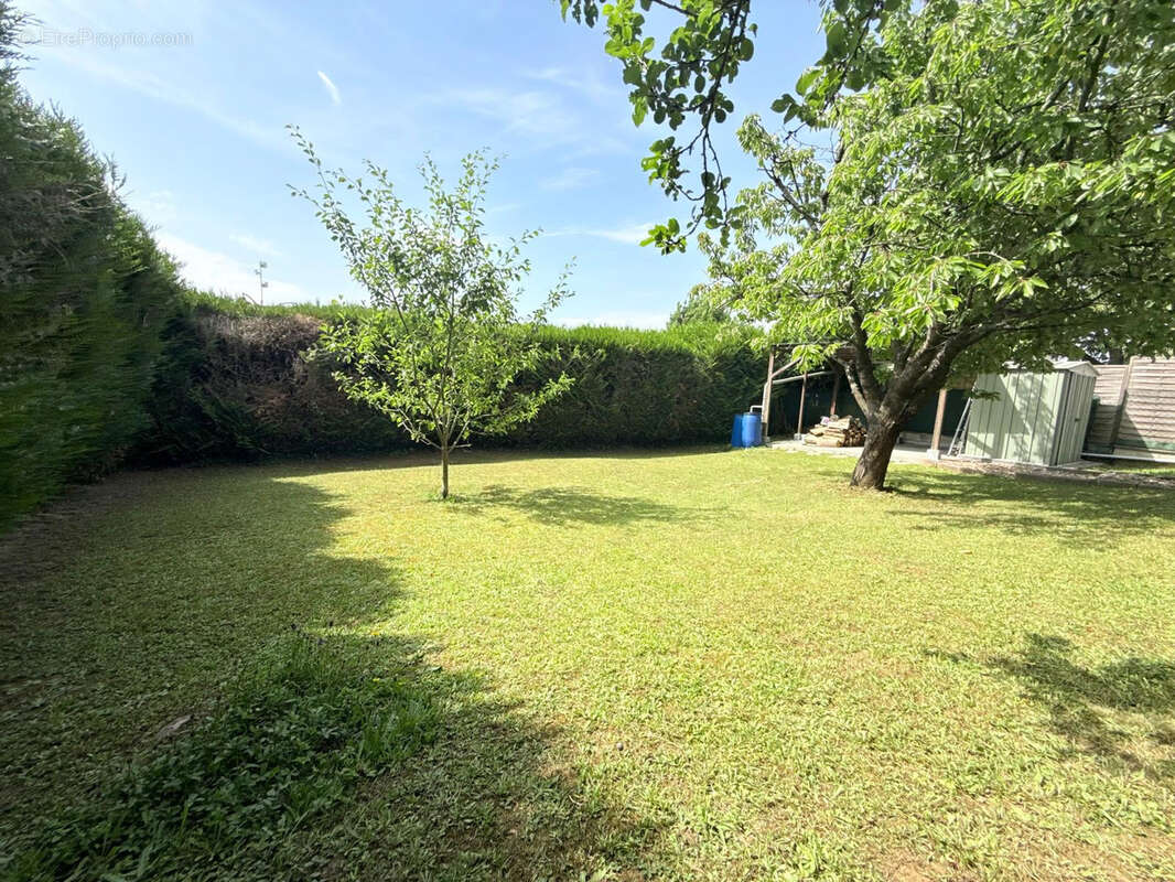 Maison familiale 6 pièces   95 m2   Jardin, terrasse et grand garage - photo 5