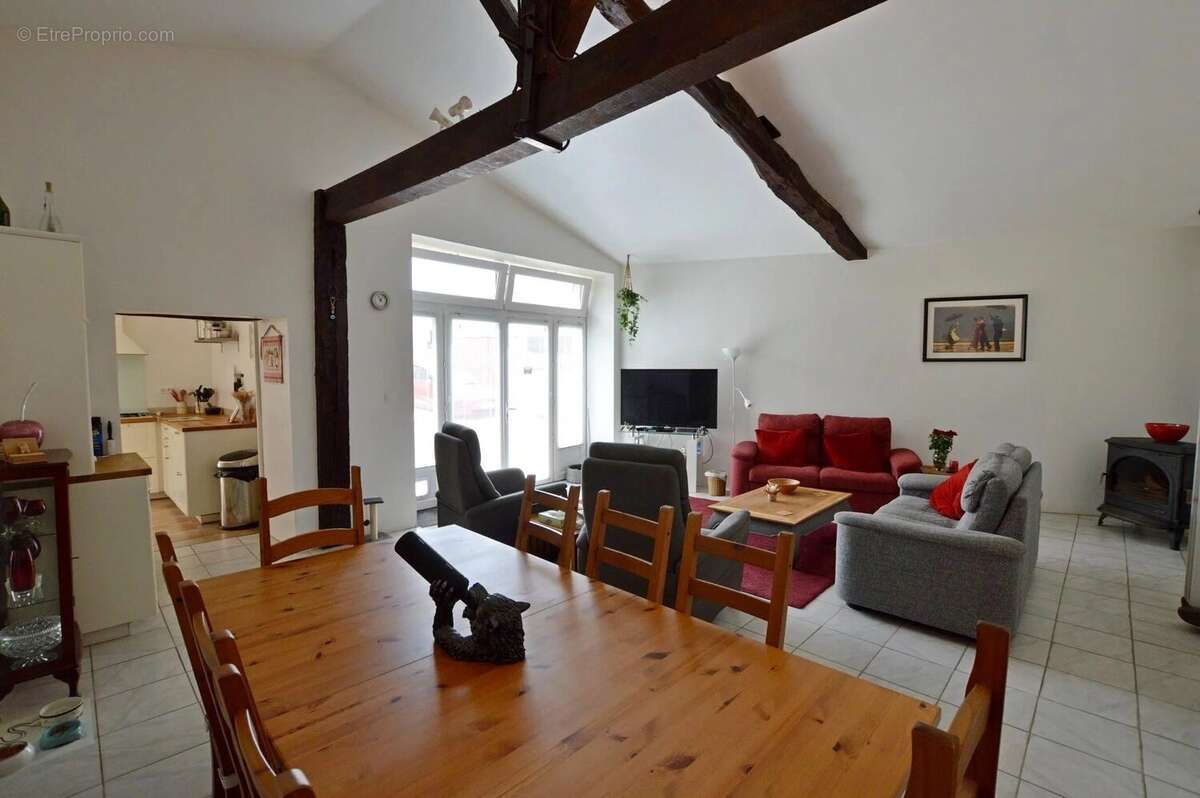 Maison à LOUBES-BERNAC