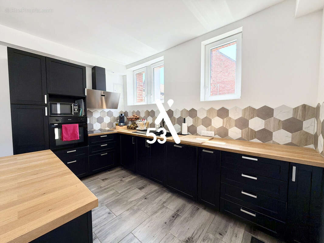 Maison 181 m² à Wizernes  - photo 6
