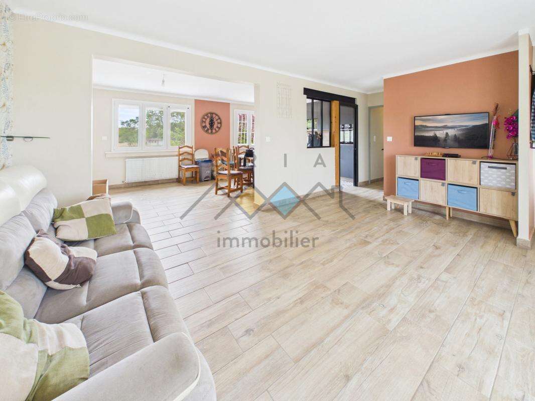 Maison 117 m² à Delme  - photo 3