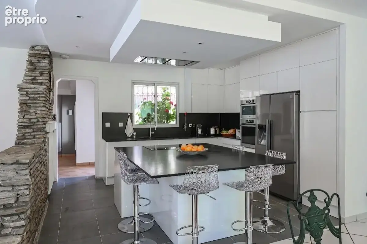 Maison 243 m² à Roques  - photo 7