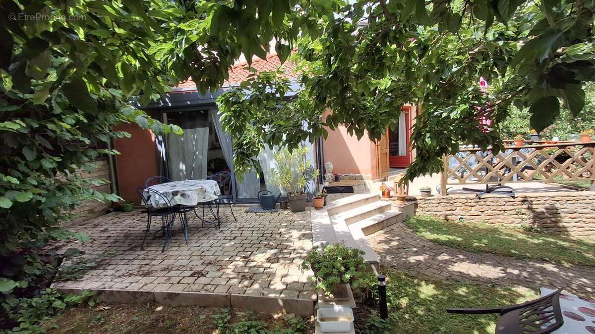 Propriété de caractère ? 320 m²  Deux habitations indépendantes - photo 2