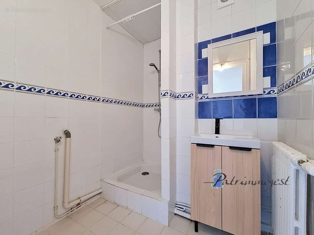 Appartement à MONTROND-LES-BAINS