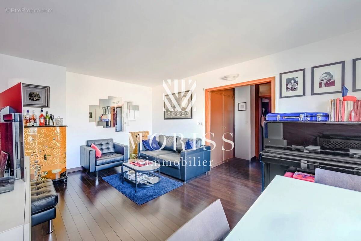 Appartement à PARIS-11E