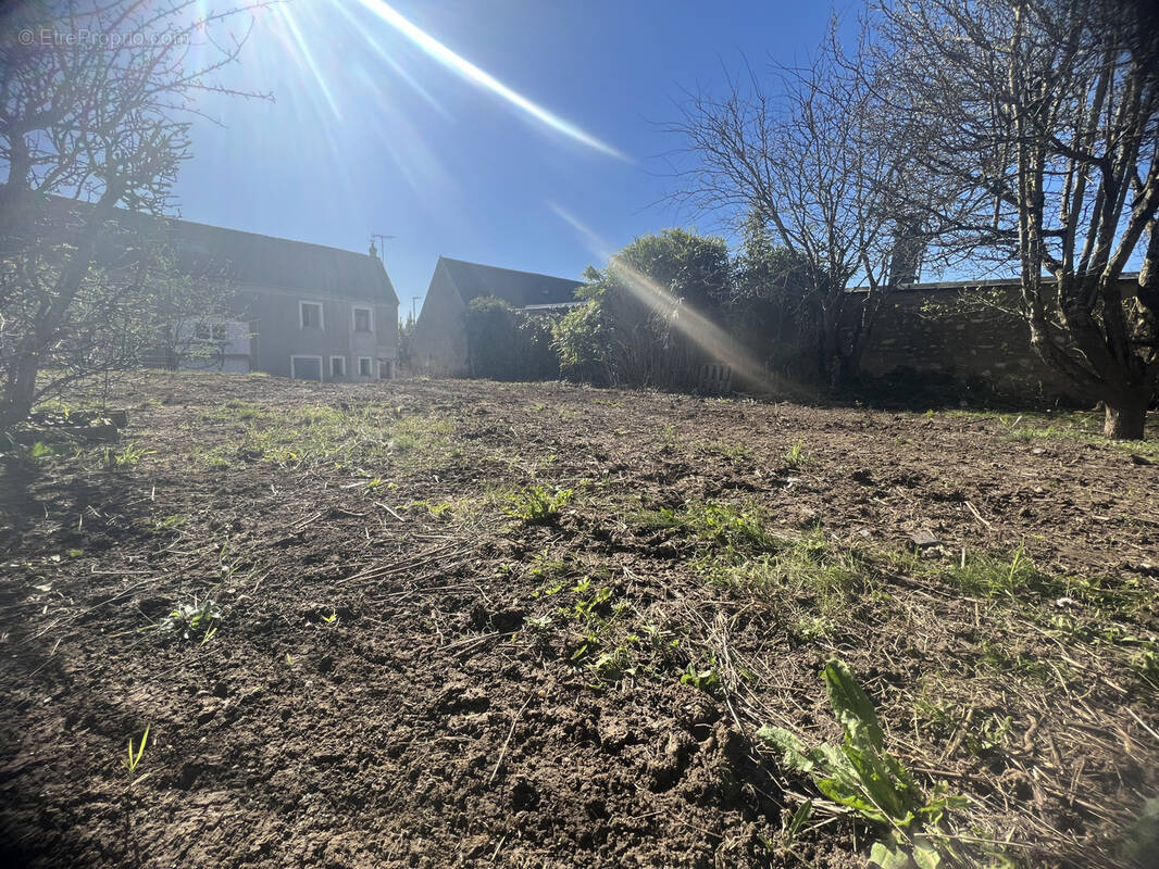 Terrain à GALLARDON