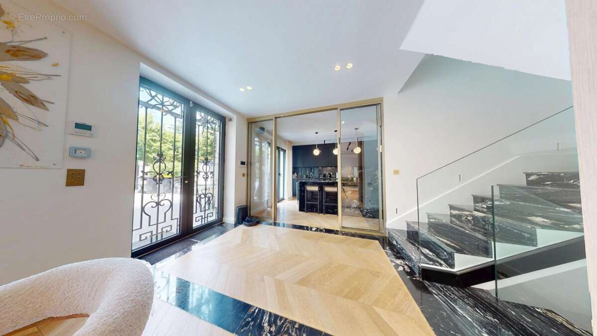 Maison à SAINT-MAUR-DES-FOSSES