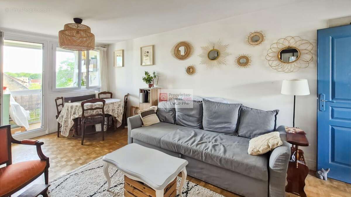 Appartement à SAINT-CYR-L'ECOLE