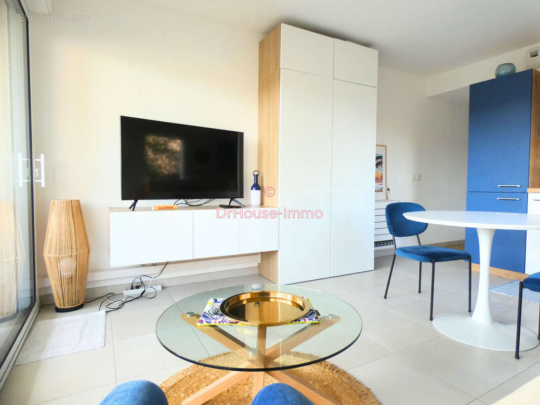 Appartement à SAINT-CYR-SUR-MER