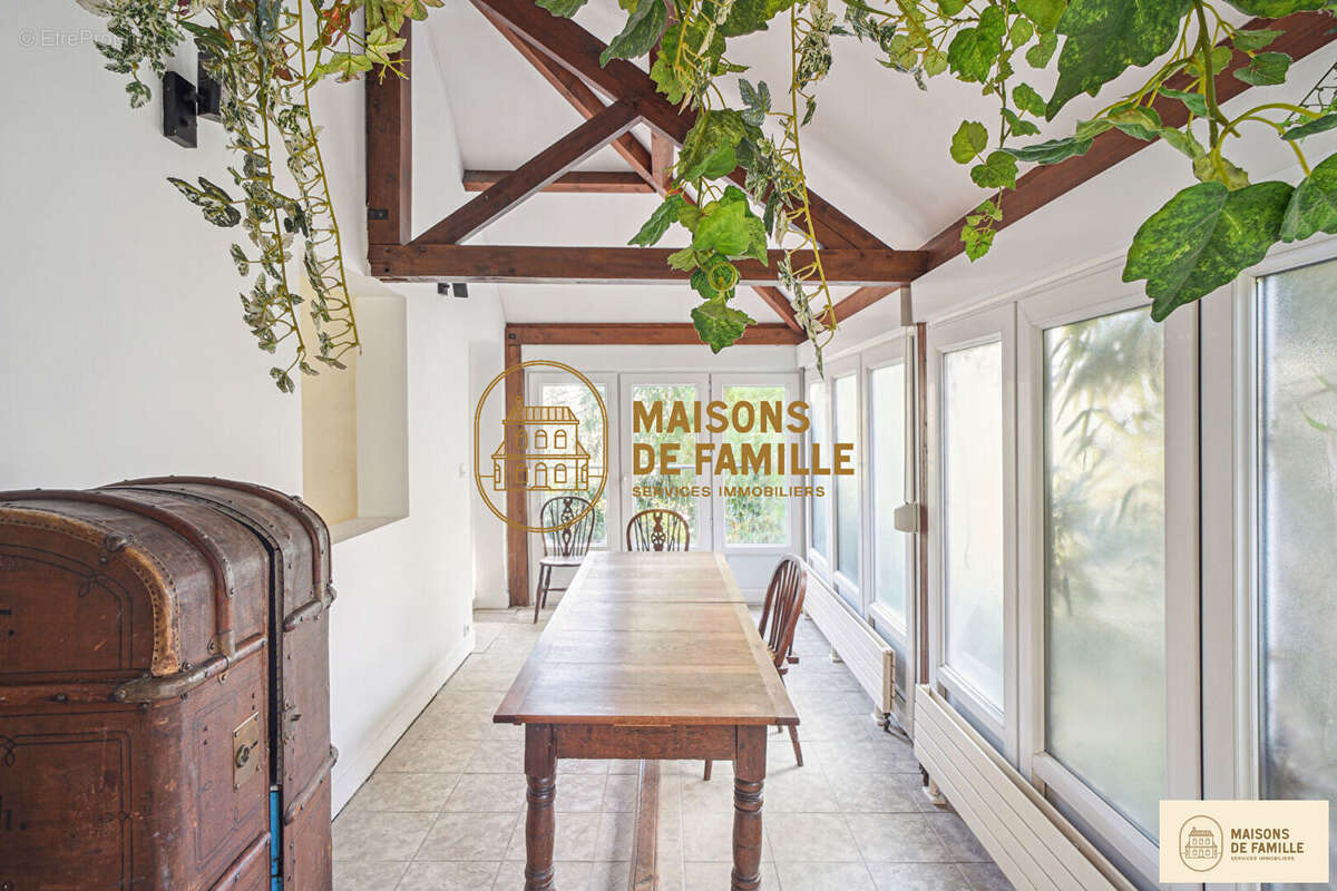 Maison à LA CELLE-SAINT-CLOUD