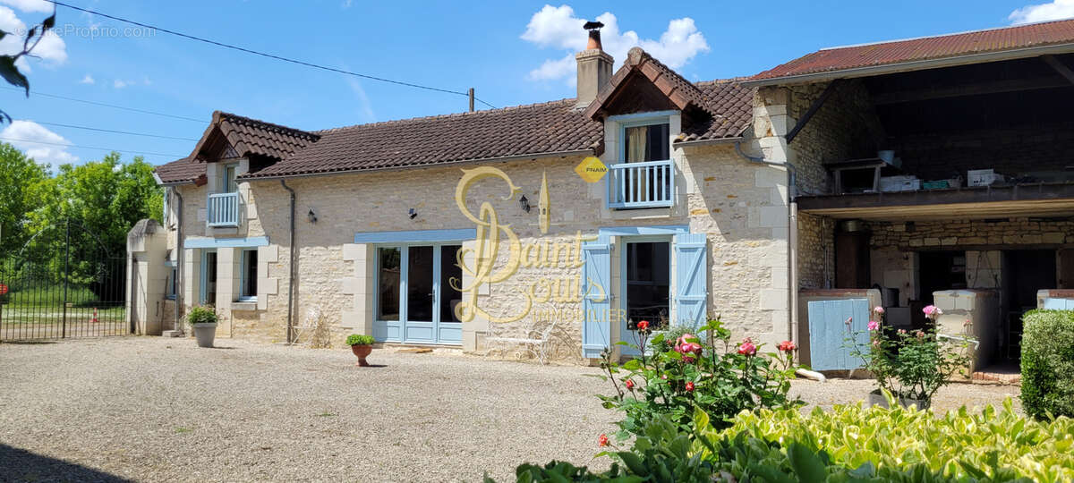 Maison à CHAMPIGNY-SUR-VEUDE