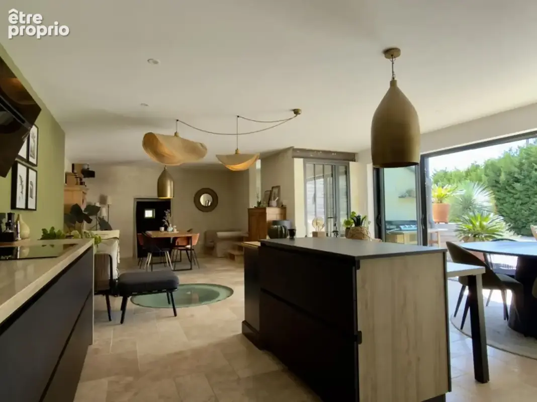 SAUMUR AGGLO, Bagneux. Maison tuffeau rénovée de 142m² avec terrasse et jardin paysagé clos - photo 7