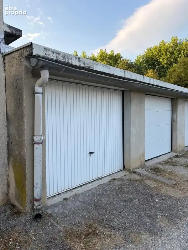 Photo Parking à Romans-Sur-Isere au prix de 13 500€