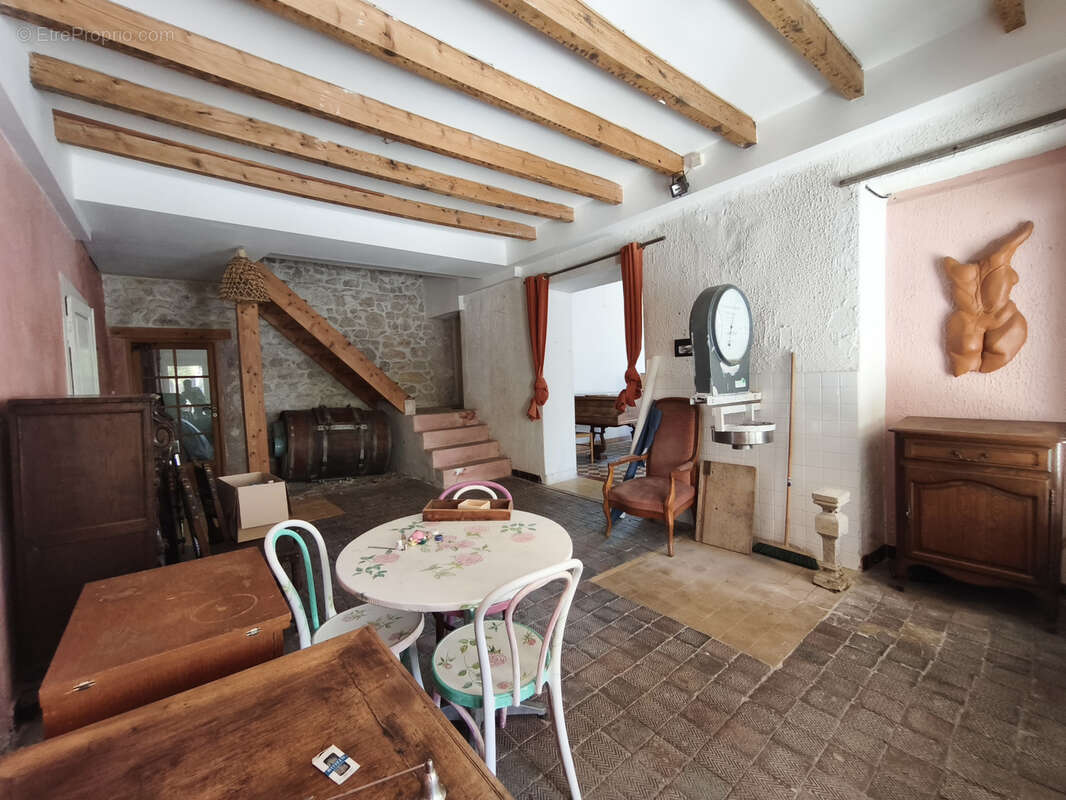Maison à SUTRIEU