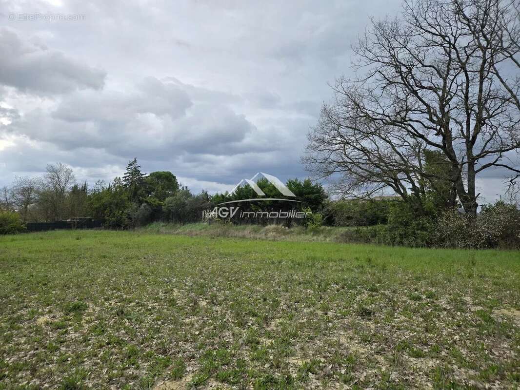 Terrain à SALINDRES