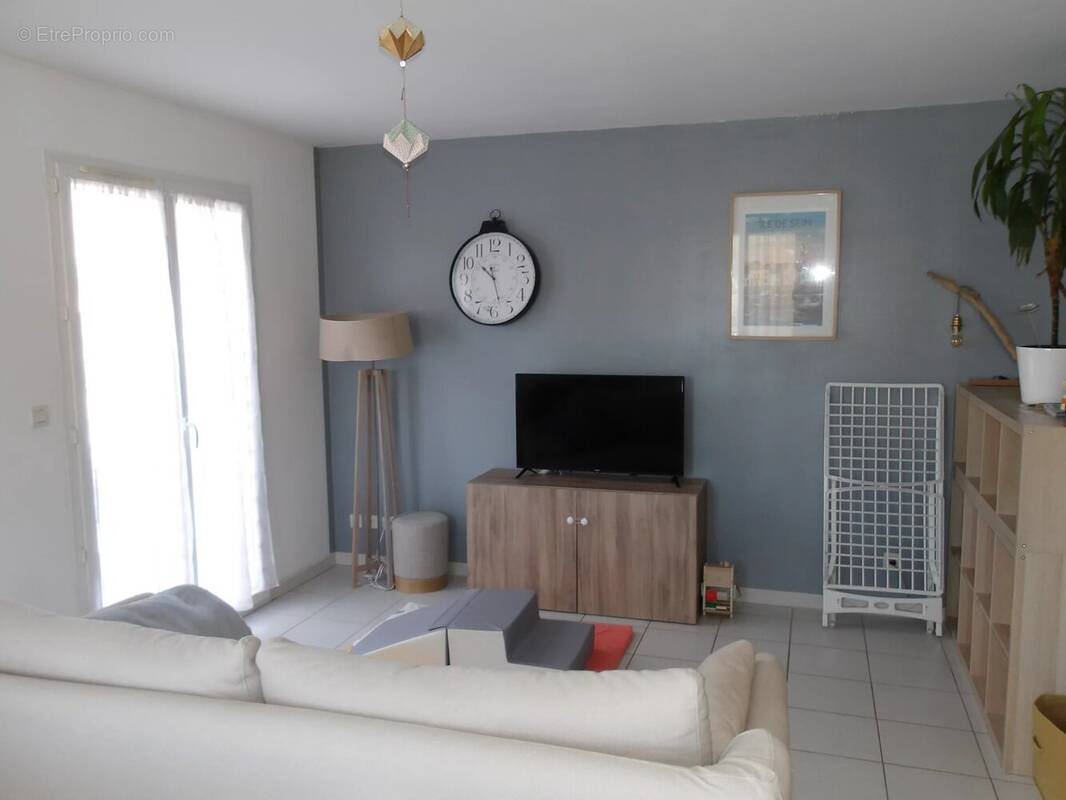 Maison à SAINT-ETIENNE-DU-GRES