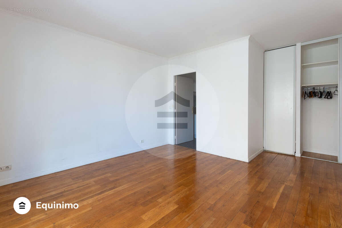 Appartement 5 pièces de 125 m2 avec 2 balcons et box   Avenue du Maréchal Juin - photo 8