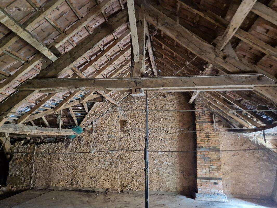 Maison à BEAUREGARD-DE-TERRASSON