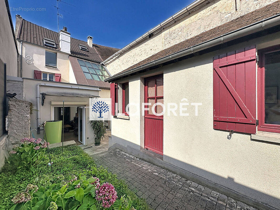 Maison à FEUCHEROLLES