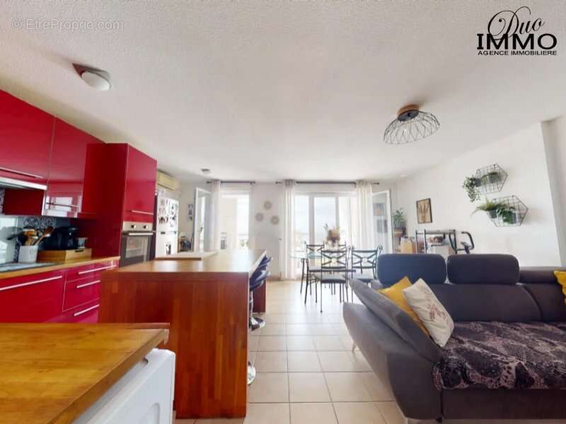 Appartement à PORT-DE-BOUC