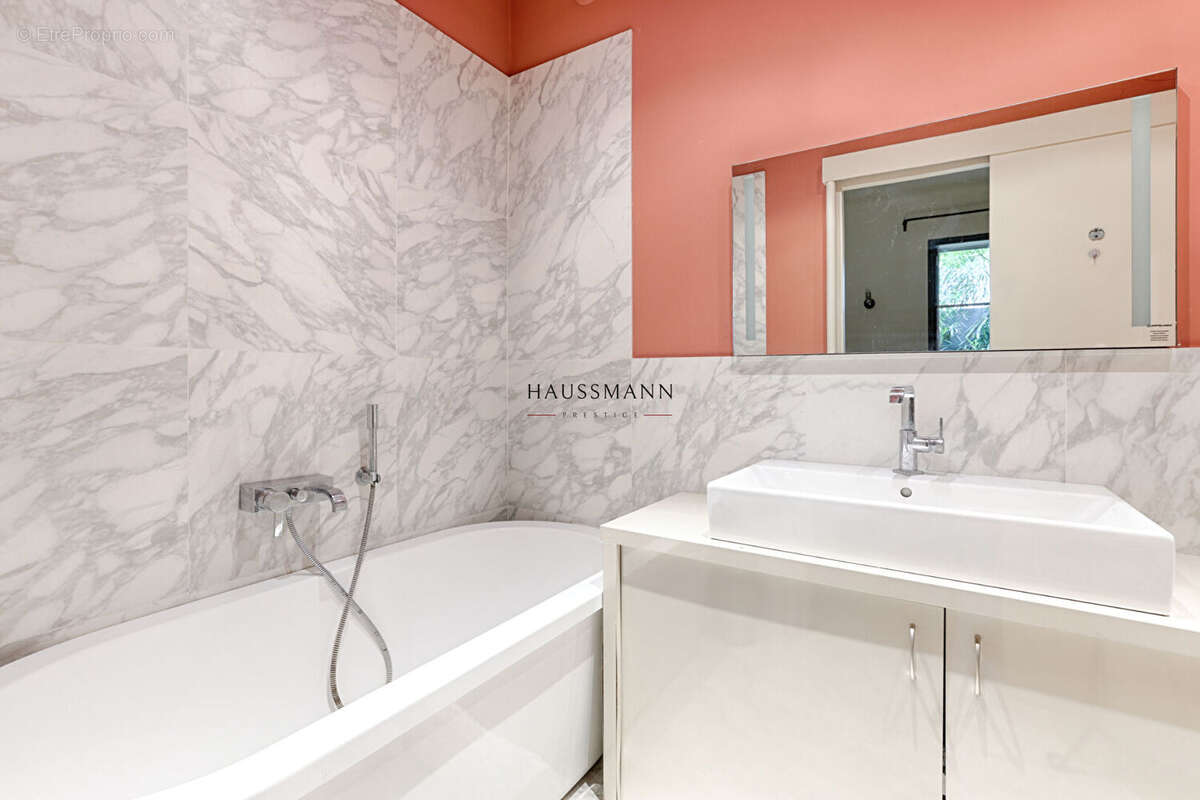 Maison à PARIS-18E