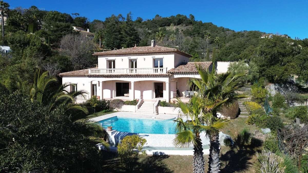 Maison à LES ADRETS-DE-L'ESTEREL