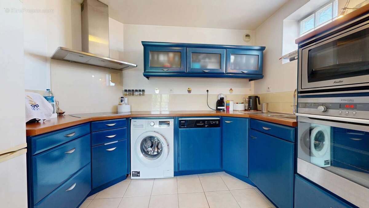 Appartement à VAUJOURS