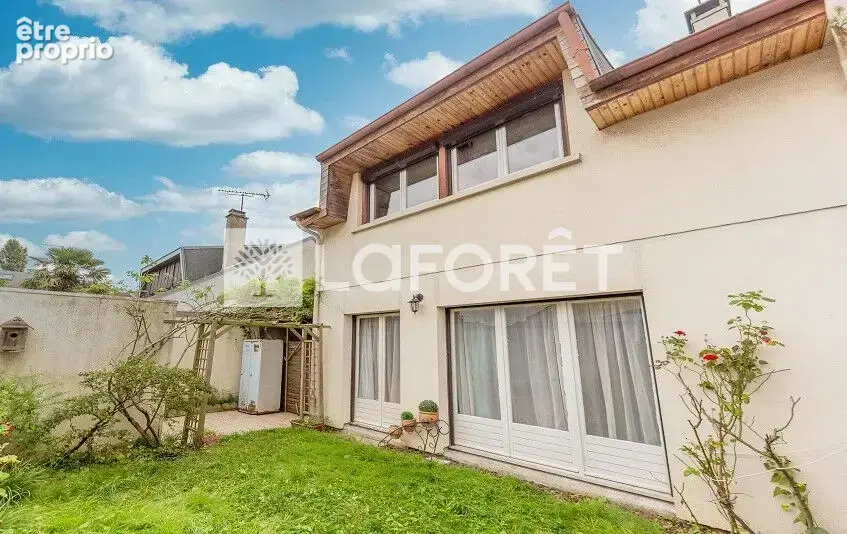 Maison à ROISSY-EN-BRIE