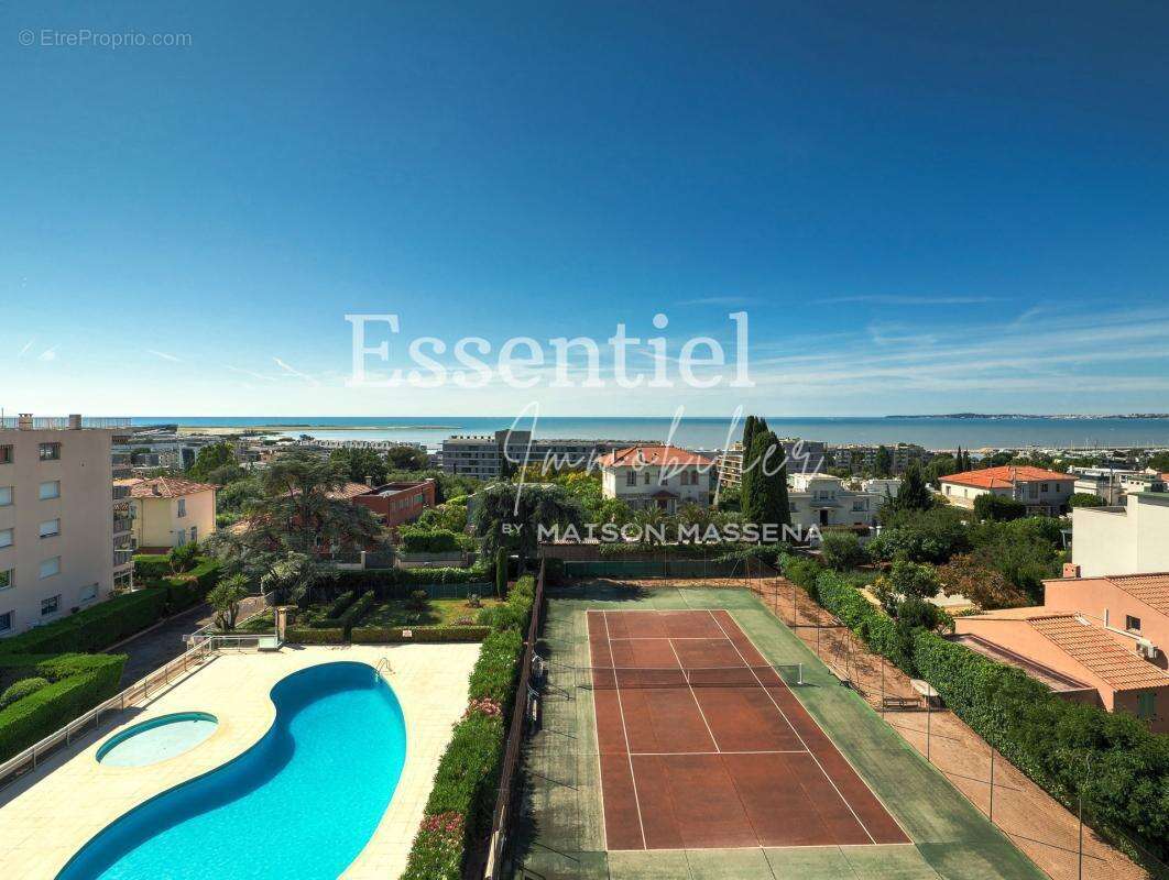Appartement à SAINT-LAURENT-DU-VAR
