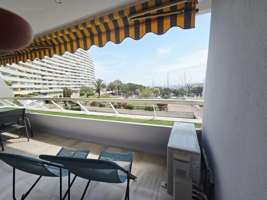 Appartement à VILLENEUVE-LOUBET