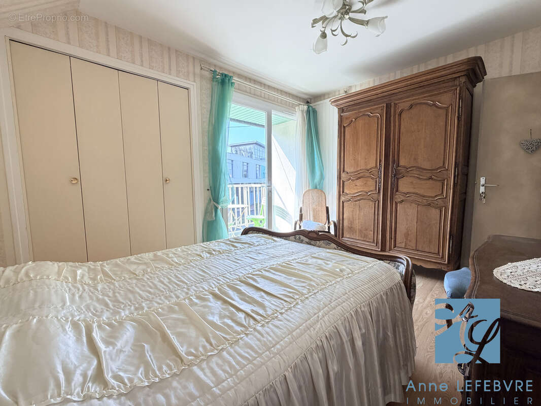Exclusivité ! maison de 6 pièces avec garage et jardin - photo 17