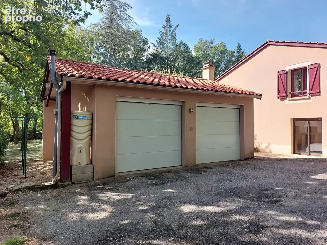 Maison de plain-pied avec piscine sur un terrain de 2 478 m² - photo 15
