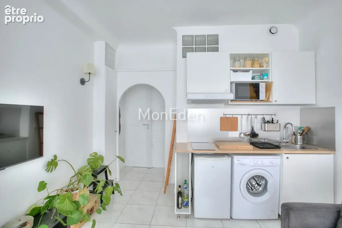EXCLUSIVITE Charmant studio au coeur de la Butte Montmartre! - photo 6