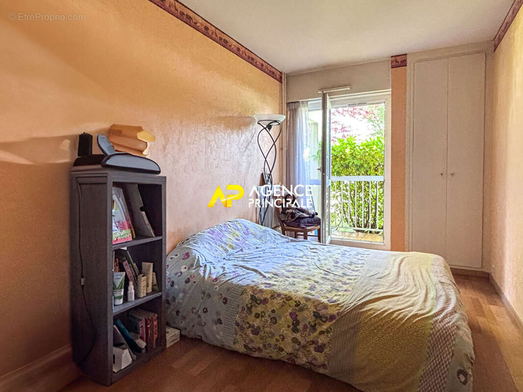 Appartement à SARTROUVILLE