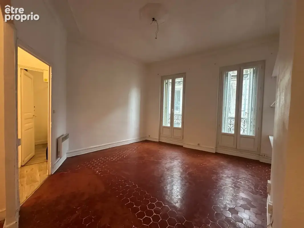 Type 2/3 - 55 m2 - rue d'italie - prefecture 13006 - vide - residence principale - photo 3