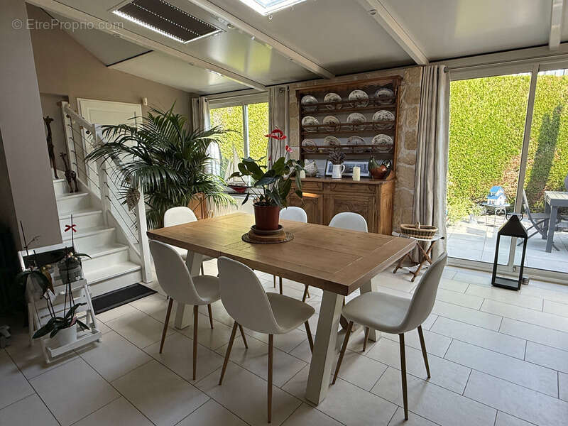 Maison à MERU