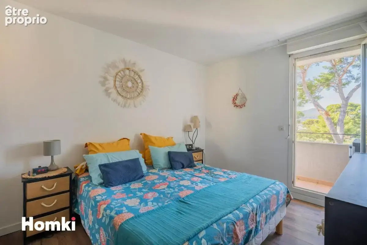 Appartement T4 de 81 m² à Marseille 13013, Rue Robert de Roux - photo 9