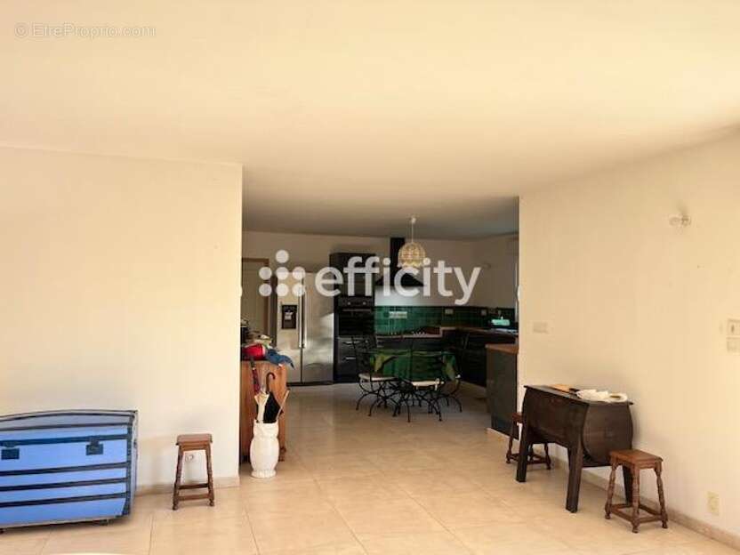 Maison à MESCHERS-SUR-GIRONDE