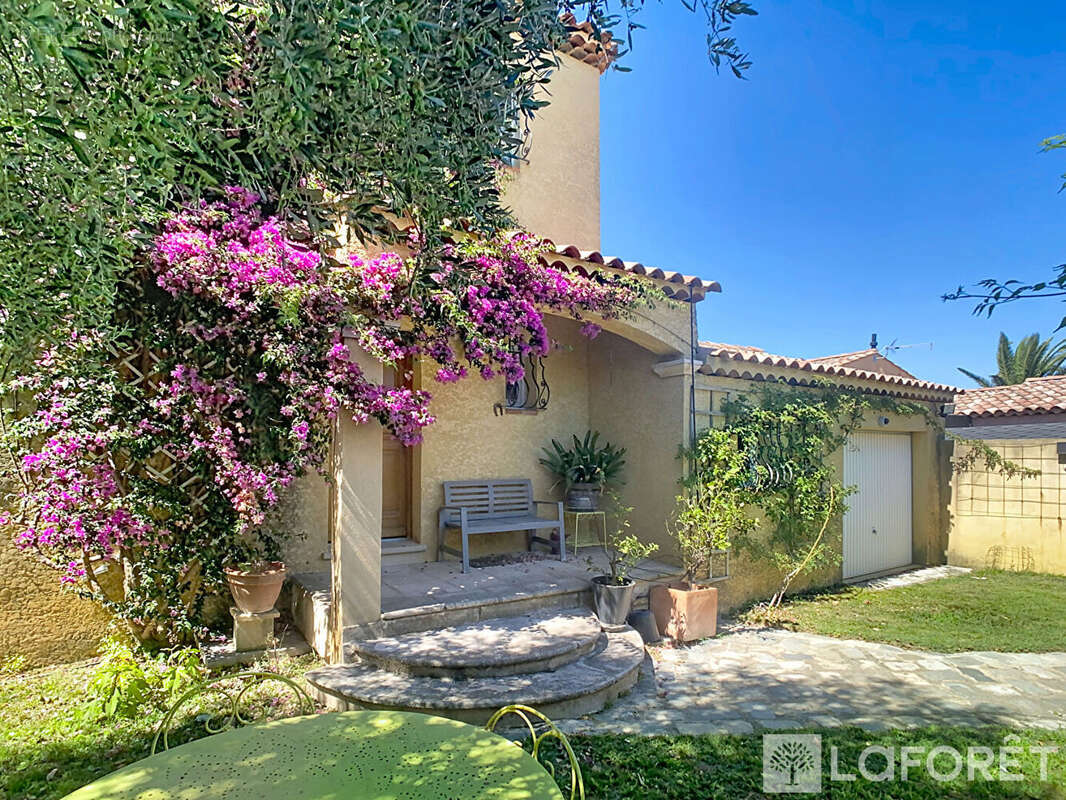 Maison Marignane 4 pièce(s) 110 m2 - photo 4
