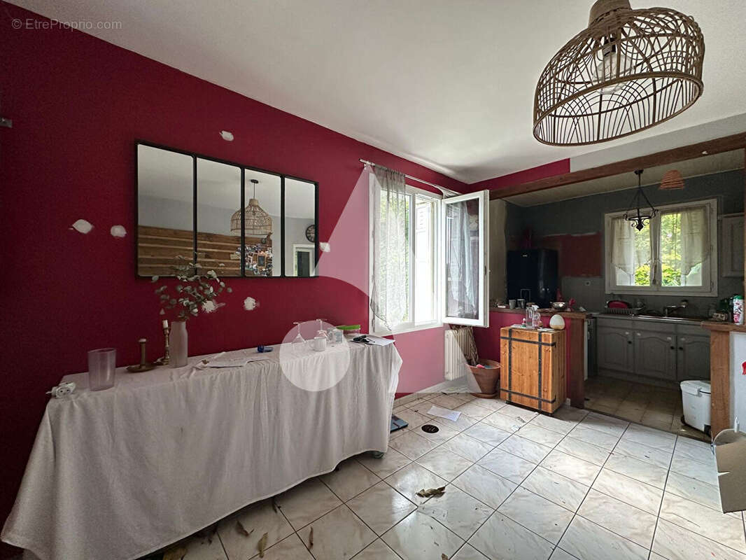 Maison à LISSAC-ET-MOURET